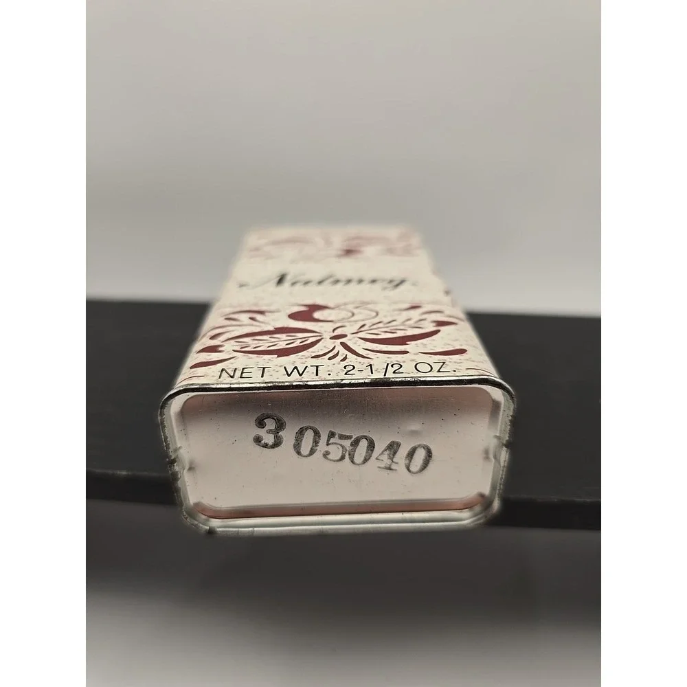 Vintage Rawleigh's Nutmeg 2.5 oz‎ spice tin,
